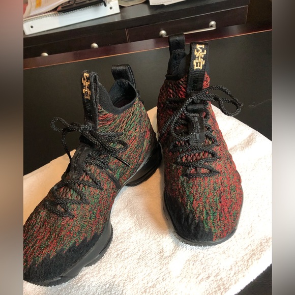 Nike Lebron XV 15 BHM Youth - Picture 8 of 8